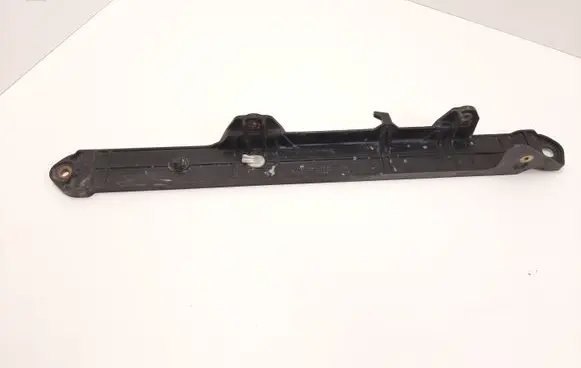 Radiator mount bracket