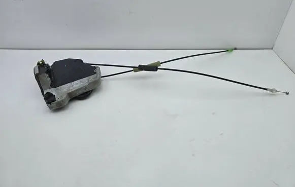 Toyota RAV 4 (XA40) Rear door lock A046698 W46G3022