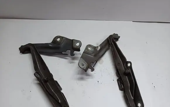 Jaguar XF X250 Engine bonnet/hood hinges S9740220 S9740320