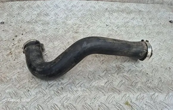 Audi Q7 4L Intercooler hose/pipe 7L6145737B