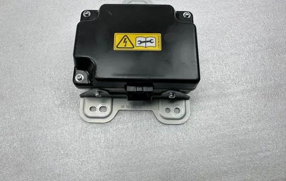 Mercedes-Benz S W222 Voltage converter inverter A1669820020