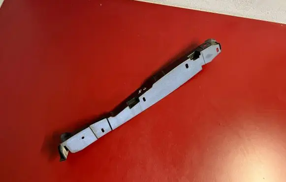 Fender mounting bracket