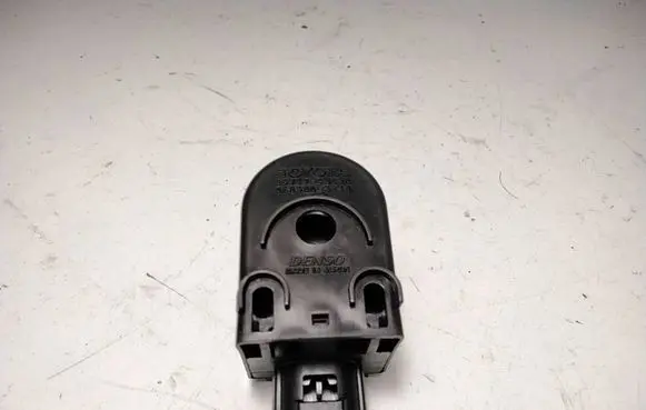 Lexus IS 220D-250-350 Horn signal 8974748020 0689003840