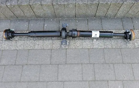 Jeep Grand Cherokee WL Drive shaft (set) P68380054AA
