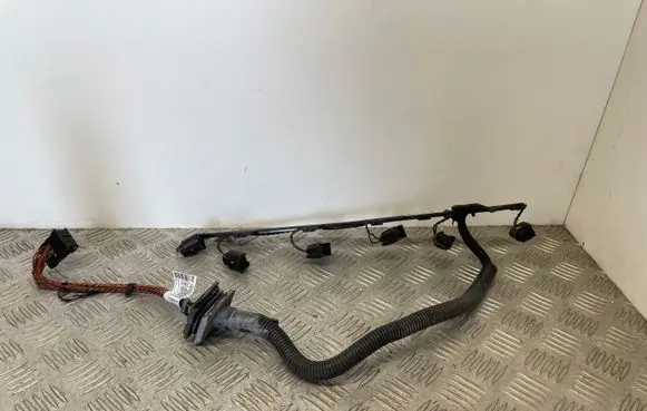 BMW 3 E90 E91 Fuel injector wires 7808233 780823304