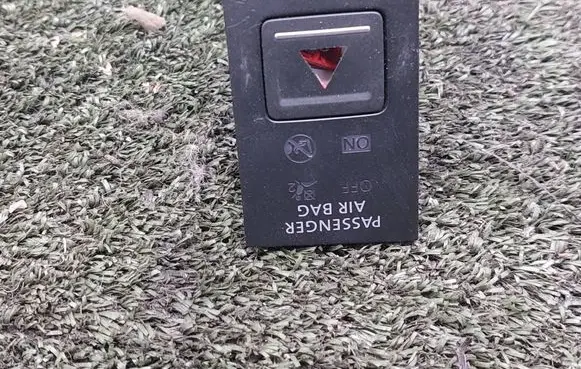 Volkswagen Golf VII Hazard light switch 5G1919234