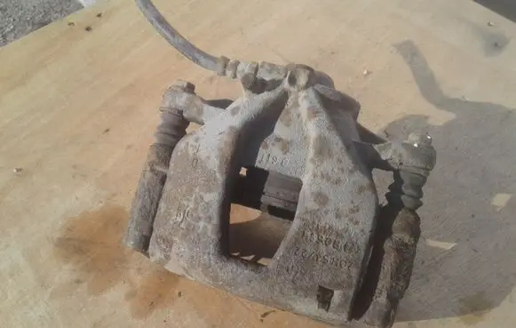 Fiat Doblo Front brake caliper
