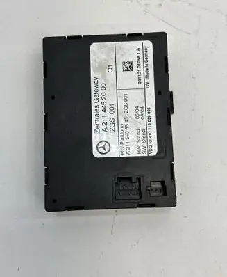 Mercedes-Benz CLK A209 C209 Gateway control module A2114452600 A2115403545