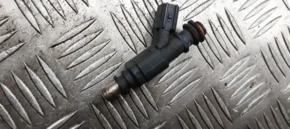 Toyota Corolla E120 E130 Fuel injector 232500D030 0280156019