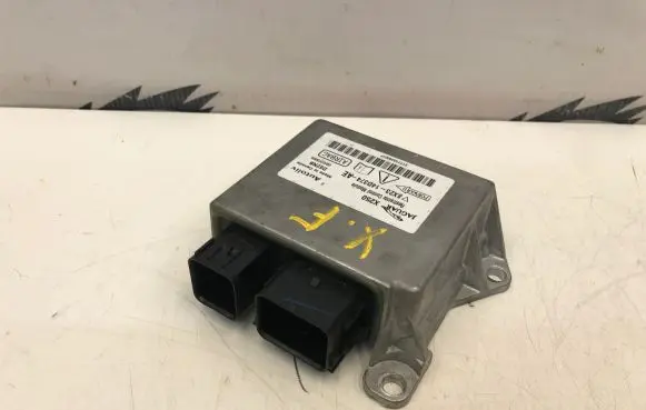 Jaguar XF X250 Airbag control unit/module 8X2314D374AE