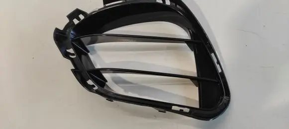 Mercedes-Benz CLA C118 X118 Front bumper lower grill A1188858101 15361264