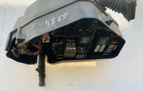 Volkswagen Touareg I Fuse box set 7l6937503a 7l0937559
