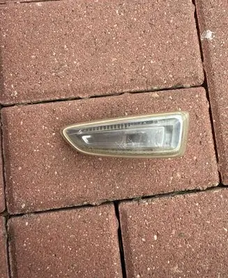 Opel Astra J Front fender indicator light 13273103