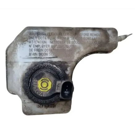 Volkswagen PASSAT B6 Brake fluid reservoir 3C1611301