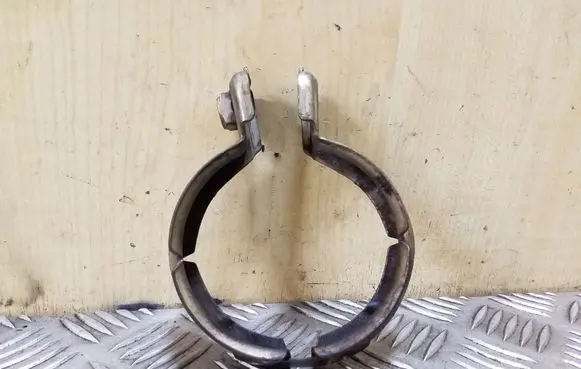 Mercedes-Benz E W212 Muffler pipe connector clamp A0009958902