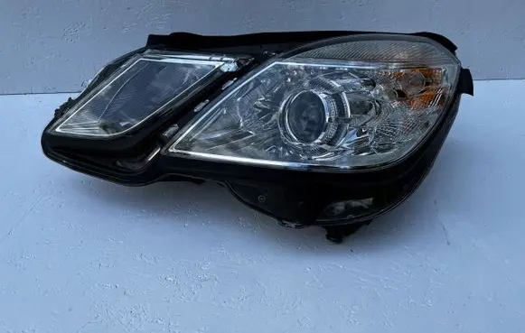 Mercedes-Benz E W212 Headlight/headlamp 1EL010800