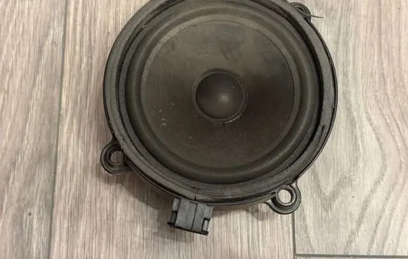 Mercedes-Benz Vito Viano W639 Front door speaker A6398270060