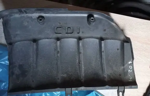 Mercedes-Benz C W203 Engine cover (trim) A6120100767