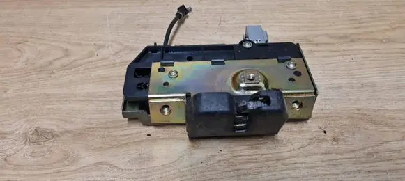 Volvo XC90 Rear door lock