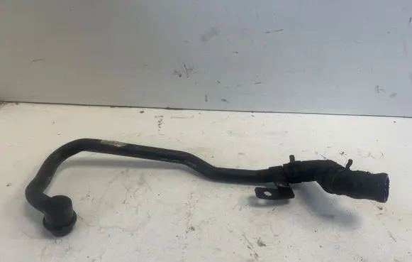 Volkswagen PASSAT B8 Engine coolant pipe/hose 04L121065