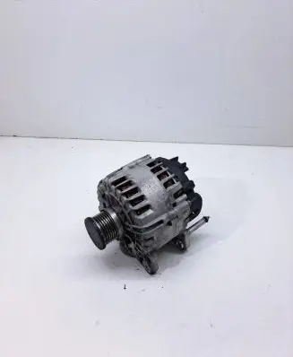 Audi A5 8T 8F Generator/alternator Cbgd0621c031