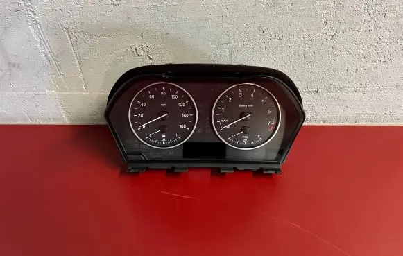 BMW X1 F48 F49 Speedometer (instrument cluster) 9382141 62109382141