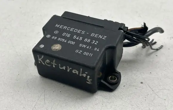 Mercedes-Benz E W210 Glow plug pre-heat relay 0165458832 GZ0011 SW4194