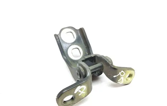 Opel Astra K Front door upper hinge A046057