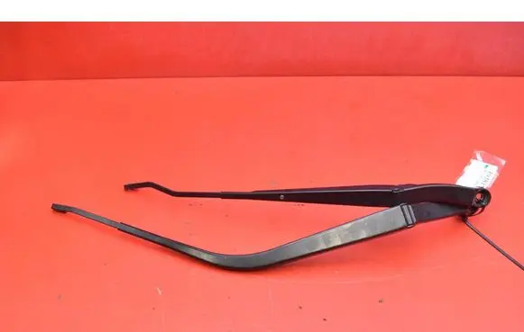 Mitsubishi ASX Front wiper blade arm 
