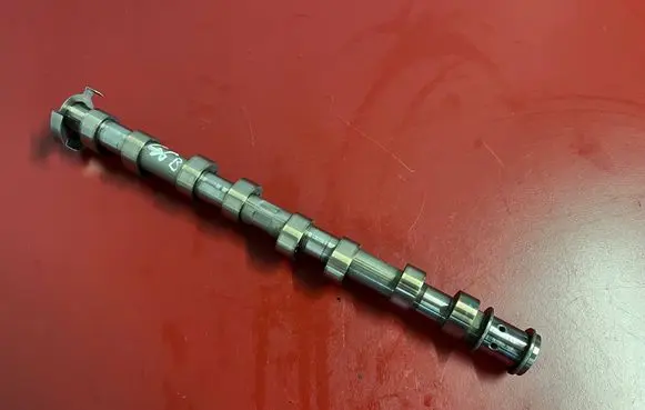 BMW X3 G01 Camshaft 8669199