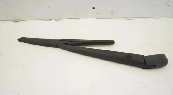 Mazda 6 Rear wiper blade arm
