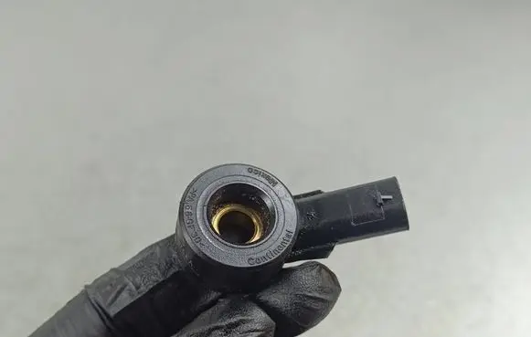 Jeep Grand Cherokee Detonation knock sensor 20355 68313570AA
