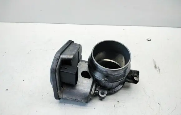 BMW 1 E82 E88 Throttle valve 7804373