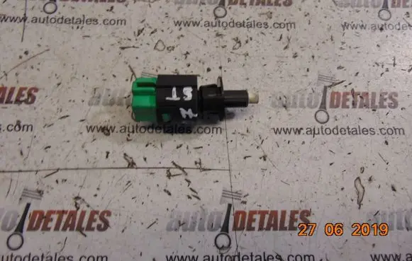 Mitsubishi Outlander Brake pedal sensor switch