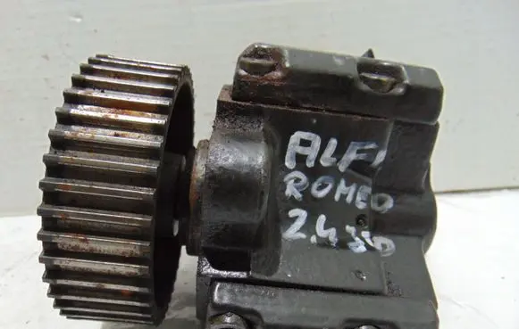 Alfa Romeo 156 Fuel injection high pressure pump 0445010006