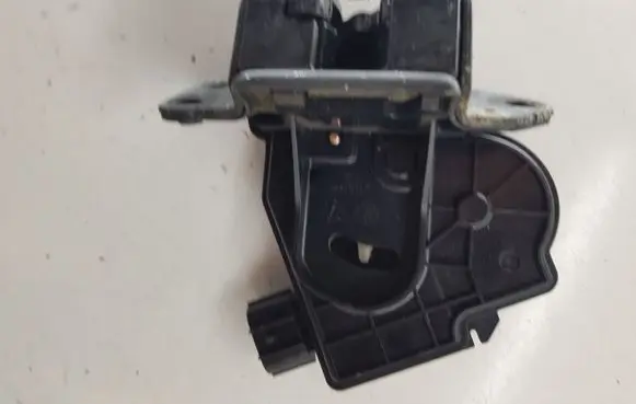 Toyota Auris 150 Tailgate/trunk/boot lock/catch/latch