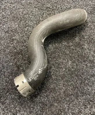 BMW 4 G22 G23 G24 G26 Intercooler hose/pipe 8572856