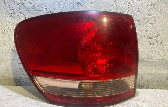 Toyota Avensis Verso Rear/tail lights