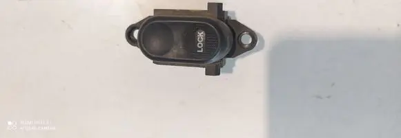 Chrysler PT Cruiser Central locking switch button 04671623AA