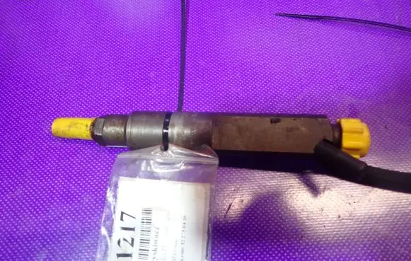 Seat Toledo II (1M) Fuel injector 038130202A