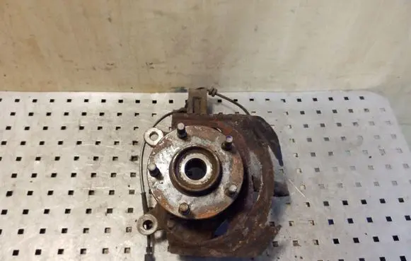 Nissan Qashqai Front wheel hub