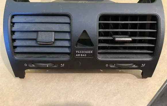 Volkswagen Golf V Dash center air vent grill 1K0815735C 1K0819728 1K0919728