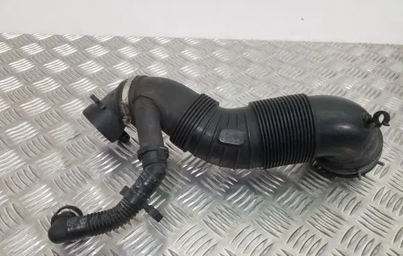 Volkswagen Tiguan Turbo air intake inlet pipe/hose 5N0129656 5N0129635