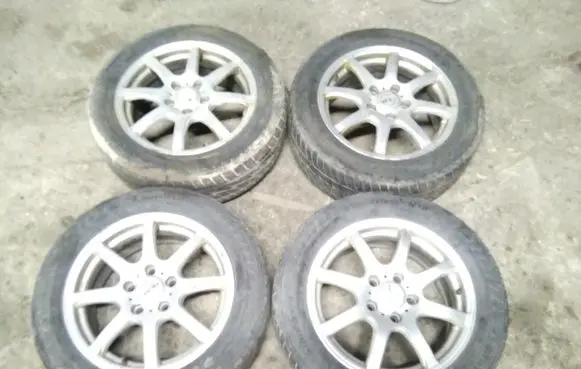 R16 alloy rim