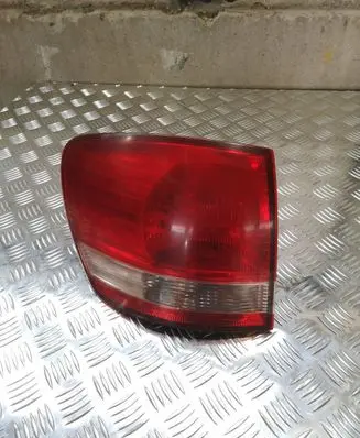 Toyota Avensis Verso Rear/tail lights 765201