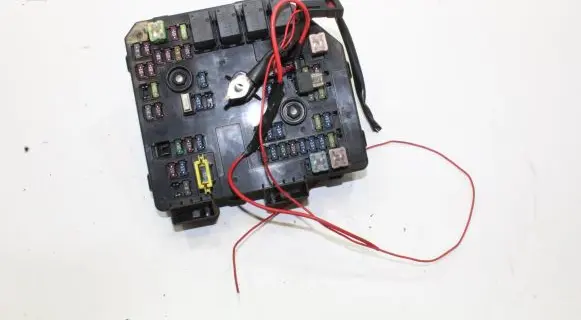 Opel Antara Fuse module 95202005