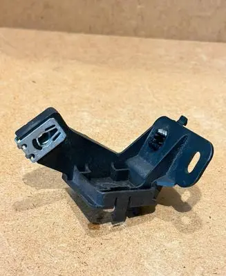 Smart ForTwo III C453 Fender mounting bracket A4538810216 631221236R