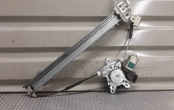Nissan X-Trail T30 Front door window regulator with motor 8073089913