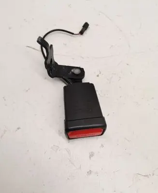 BMW X6M F86 Rear seatbelt buckle 7395096