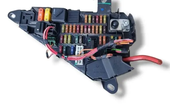 BMW 5 E60 E61 Fuse module 6906603